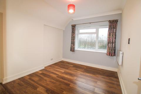 3 bedroom apartment for sale, Lynchford Road,  Farnborough , GU14