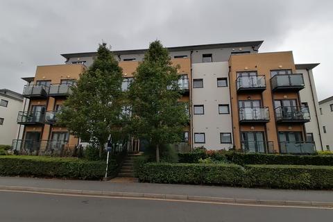 Studio to rent, Cottons Approach, Romford, RM7
