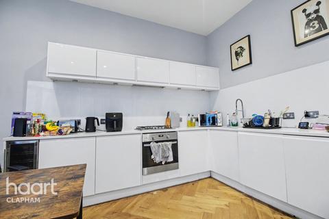 3 bedroom apartment to rent, Boutflower Road, LONDON