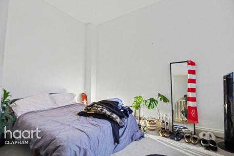 3 bedroom apartment to rent, Boutflower Road, LONDON