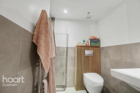 3 bedroom apartment to rent, Boutflower Road, LONDON