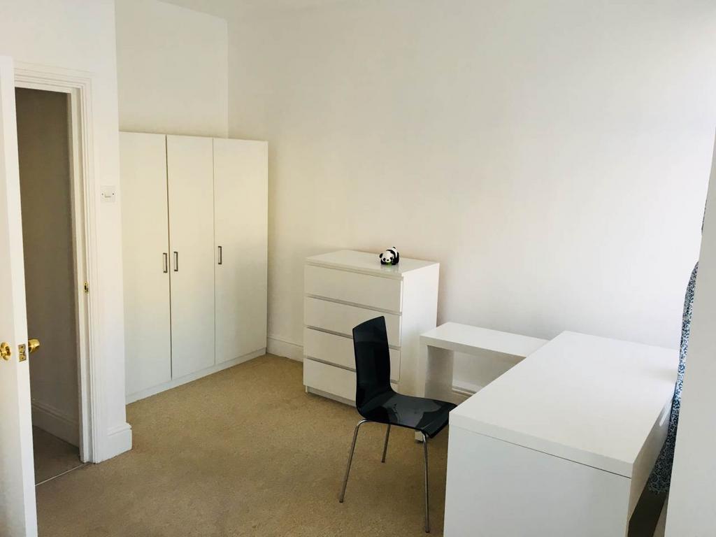 Bedroom 1 Reverse An