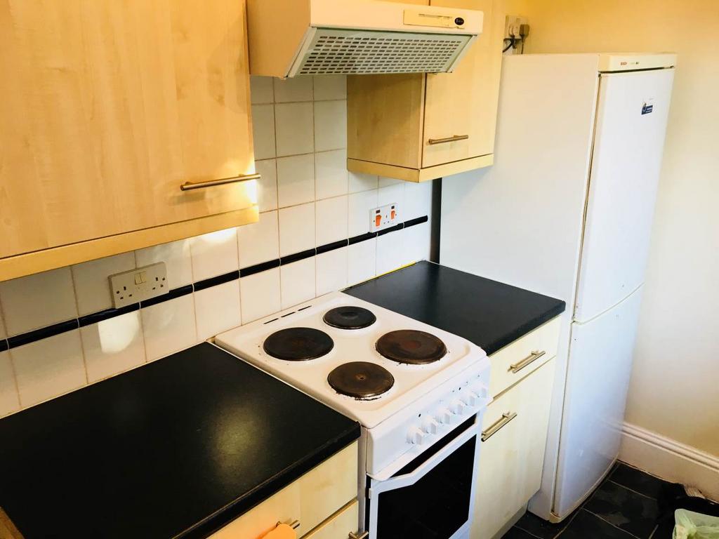 Kitchen (2)