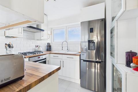 2 bedroom flat for sale, Furze Hill, Hove