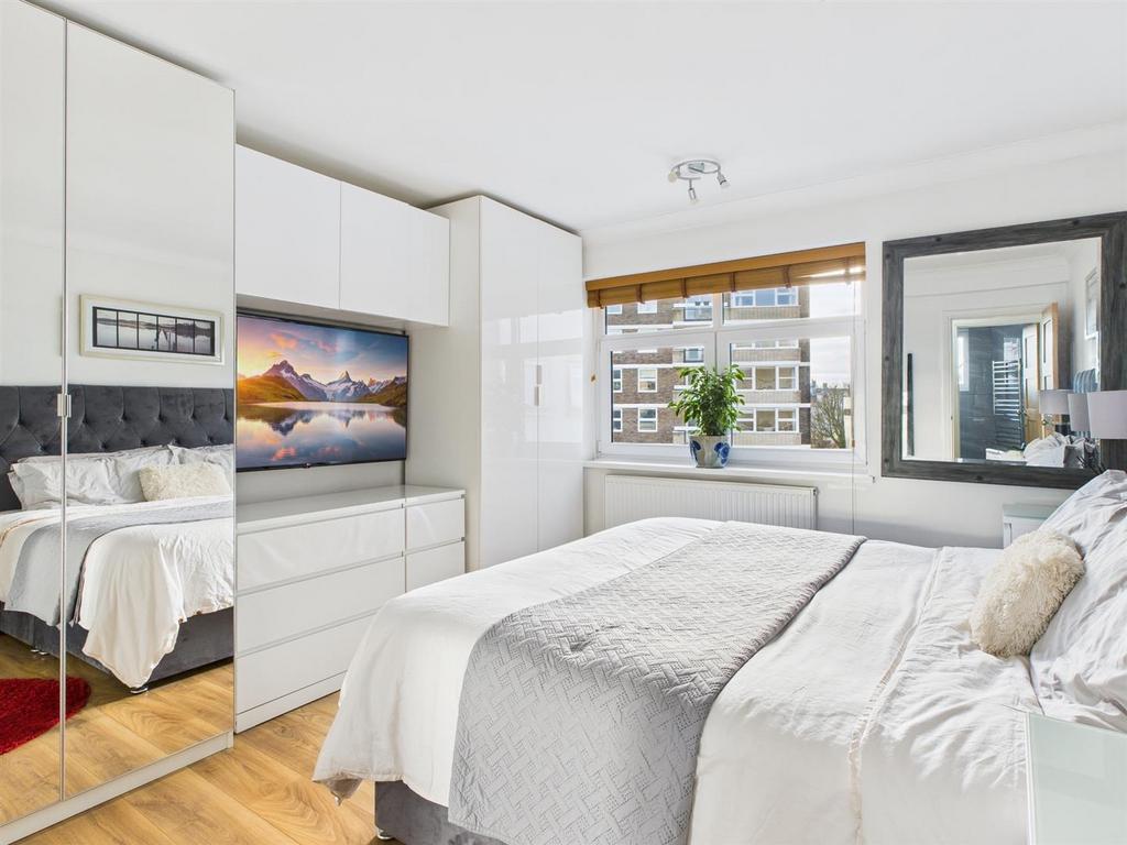 CAM04311 G0-PR0093-STILL014.jpg