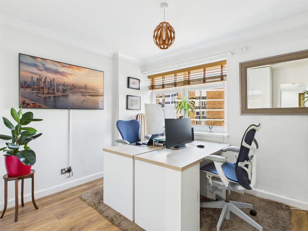 CAM04311 G0-PR0093-STILL022.jpg