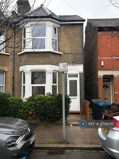 4 bedroom end of terrace house to rent, Thornhill Road, Croydon, CR0