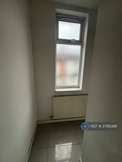2 bedroom maisonette to rent, Beckingham Road, Leicester, LE2