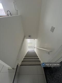 2 bedroom maisonette to rent, Beckingham Road, Leicester, LE2