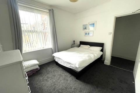 2 bedroom flat to rent, High Street, , Aberystwyth