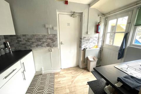 2 bedroom flat to rent, High Street, , Aberystwyth