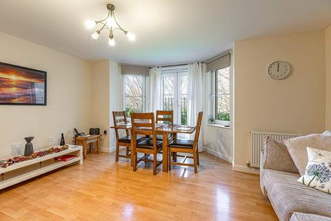 2 bedroom ground floor flat for sale, 4/2 Weavers Linn, Tweedbank TD1 3SX