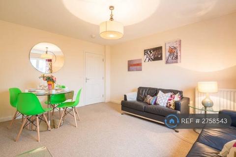 2 bedroom flat to rent, Grebe Court, Cambridge, CB5