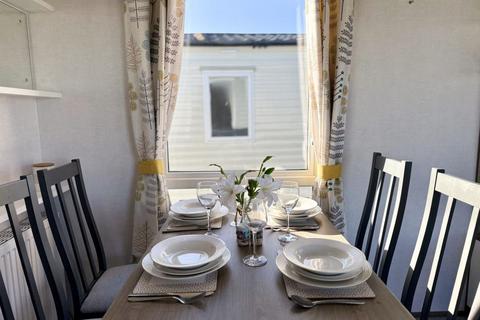 2 bedroom park home for sale, Seaview Holiday Park