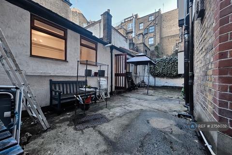 2 bedroom flat to rent, Putney House, London, W1W