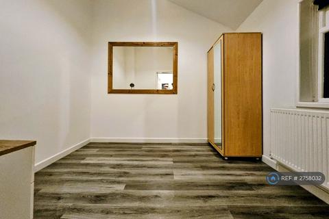 2 bedroom flat to rent, Titchfield Street, London, W1W