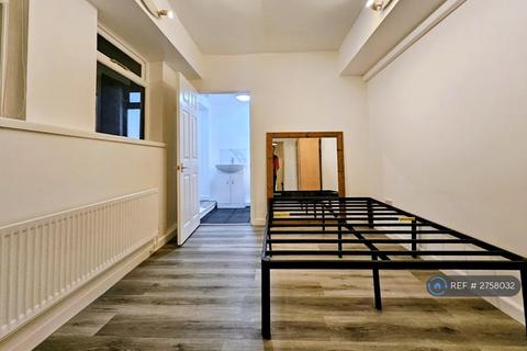 2 bedroom flat to rent, Titchfield Street, London, W1W