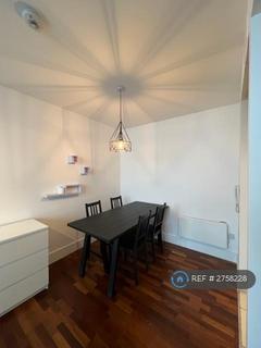 2 bedroom flat to rent, Burton Place, Manchester, M15