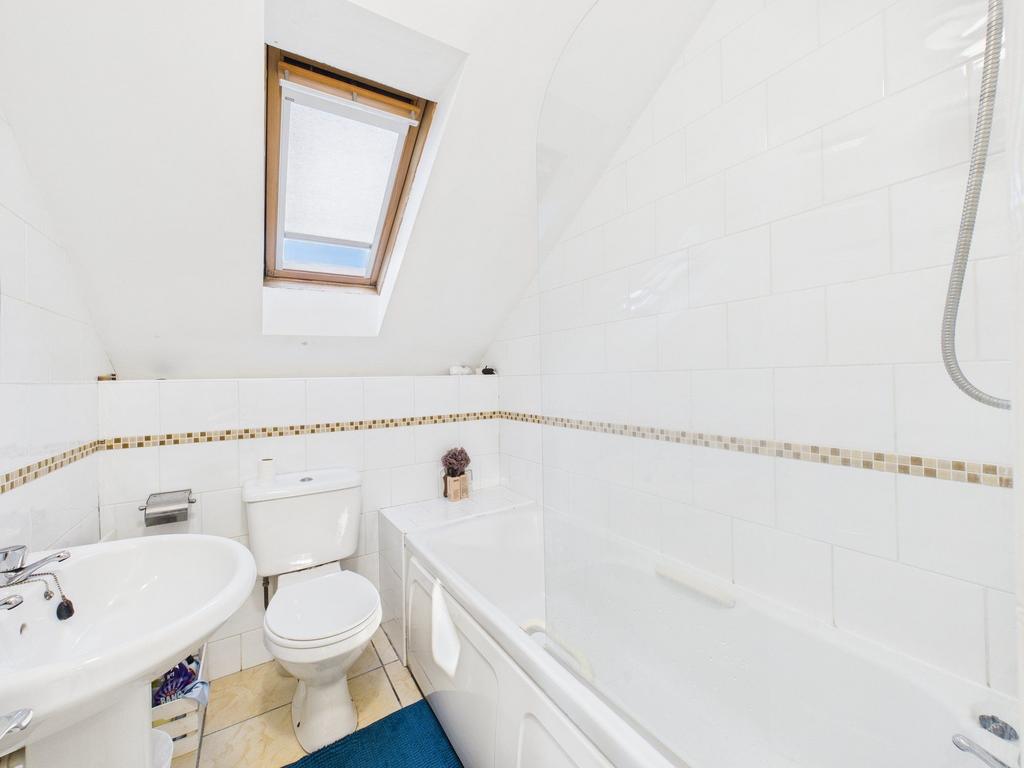 2nd floor Bathroom