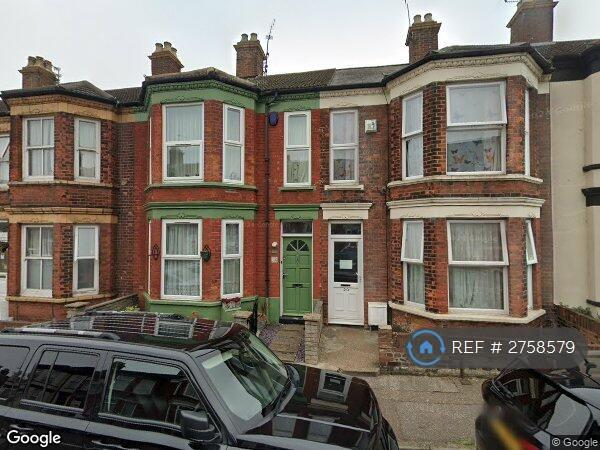 Single Room In Shared House