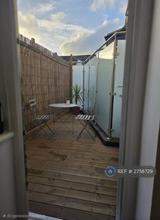 2 bedroom flat to rent, Green Lanes, London, N4