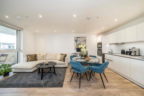2 bedroom flat for sale, Telegraph Avenue, London SE10