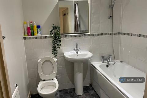 2 bedroom flat to rent, Watling Street, Bletchley, Milton Keynes, MK2