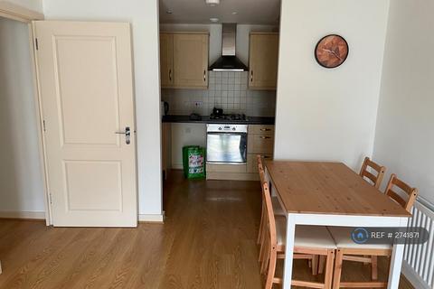 2 bedroom flat to rent, Watling Street, Bletchley, Milton Keynes, MK2