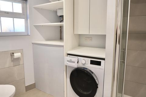 1 bedroom terraced house to rent, High Street, Great Missenden, HP16