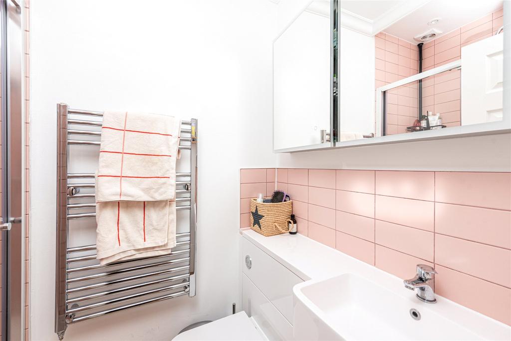 En Suite Shower Room