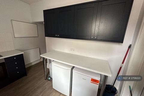 1 bedroom in a house share to rent, Palatine Road, Blackpool, FY1