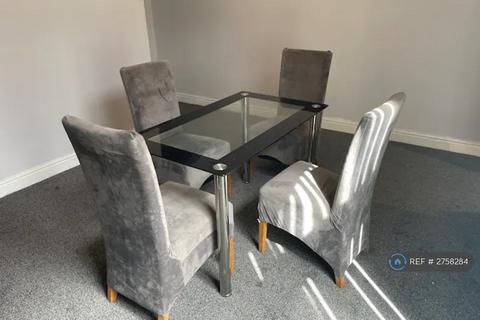 2 bedroom terraced house to rent, Romney Street, Salford, M6
