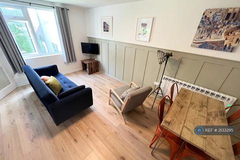 1 bedroom flat to rent, Montague Court, Bristol, BS2