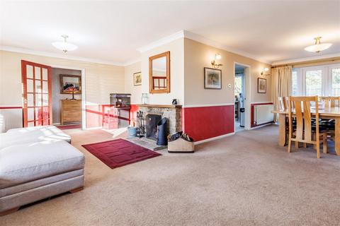 5 bedroom detached bungalow for sale, Epping Road, Broadley Common