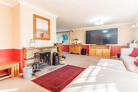 5 bedroom detached bungalow for sale, Epping Road, Broadley Common