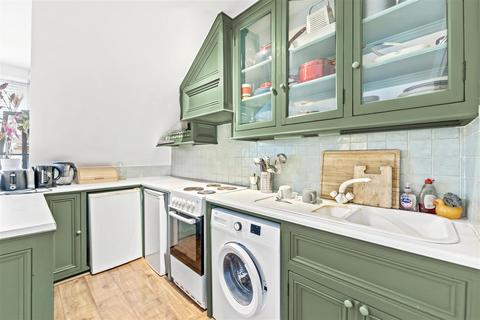 1 bedroom flat to rent, Hillfield Avenue, London N8