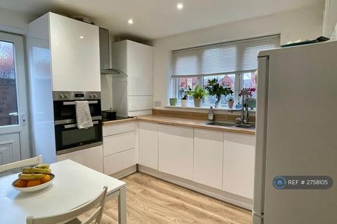 2 bedroom semi-detached house to rent, Vine Street, Cheshire, SK7