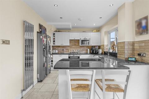3 bedroom semi-detached house for sale, Copes Shroves, Hazlemere HP15