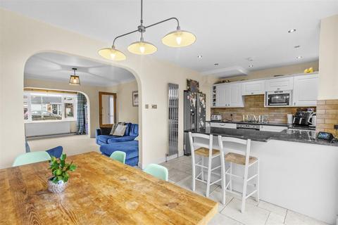 3 bedroom semi-detached house for sale, Copes Shroves, Hazlemere HP15