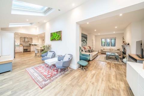 5 bedroom flat to rent, Lytton Grove, London SW15