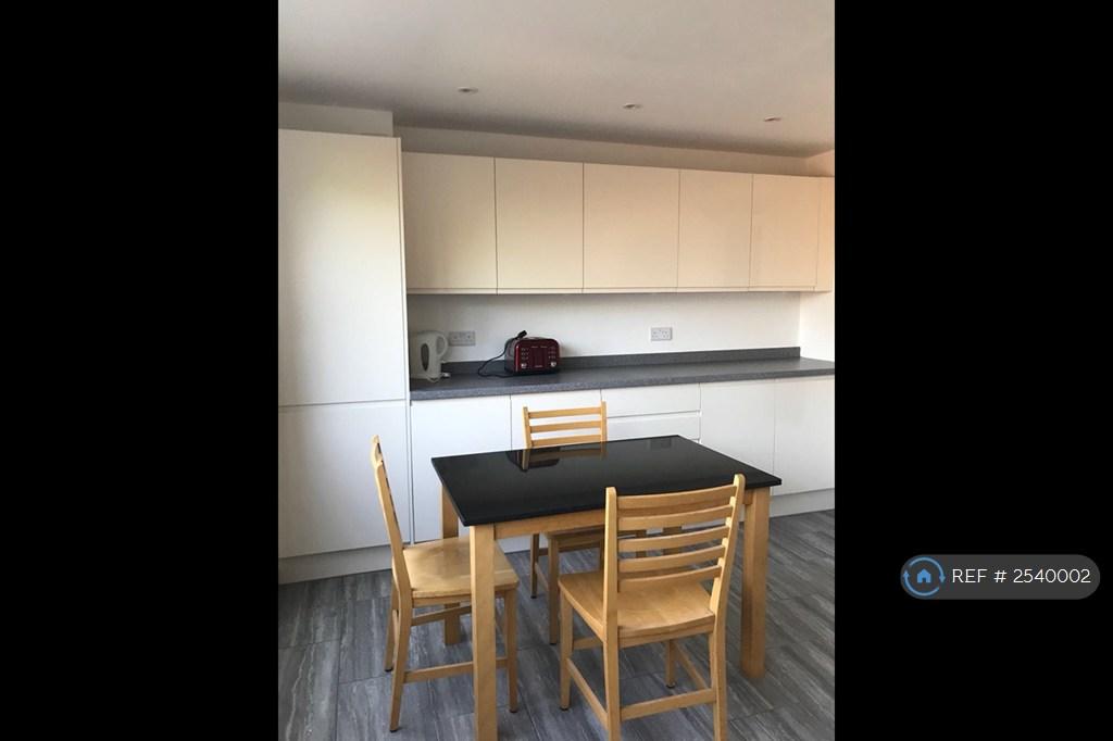 Large Newly Fitted Kitchen