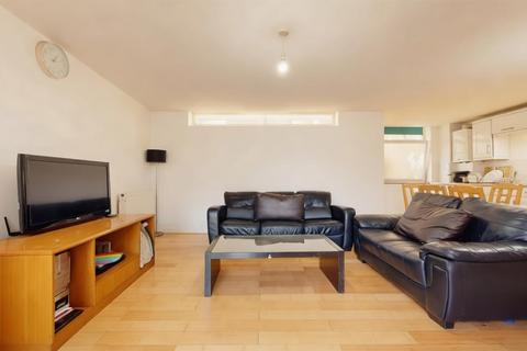 undefined, Laugan Walk, London SE17
