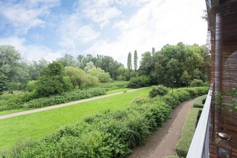 2 bedroom flat for sale, Bingley Court, Canterbury, Kent, CT1