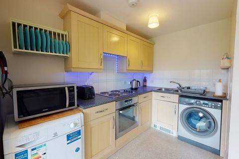 2 bedroom flat for sale, Bingley Court, Canterbury, Kent, CT1