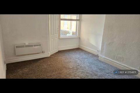 1 bedroom flat to rent, St. Andrews Road South, Lytham St. Annes, FY8