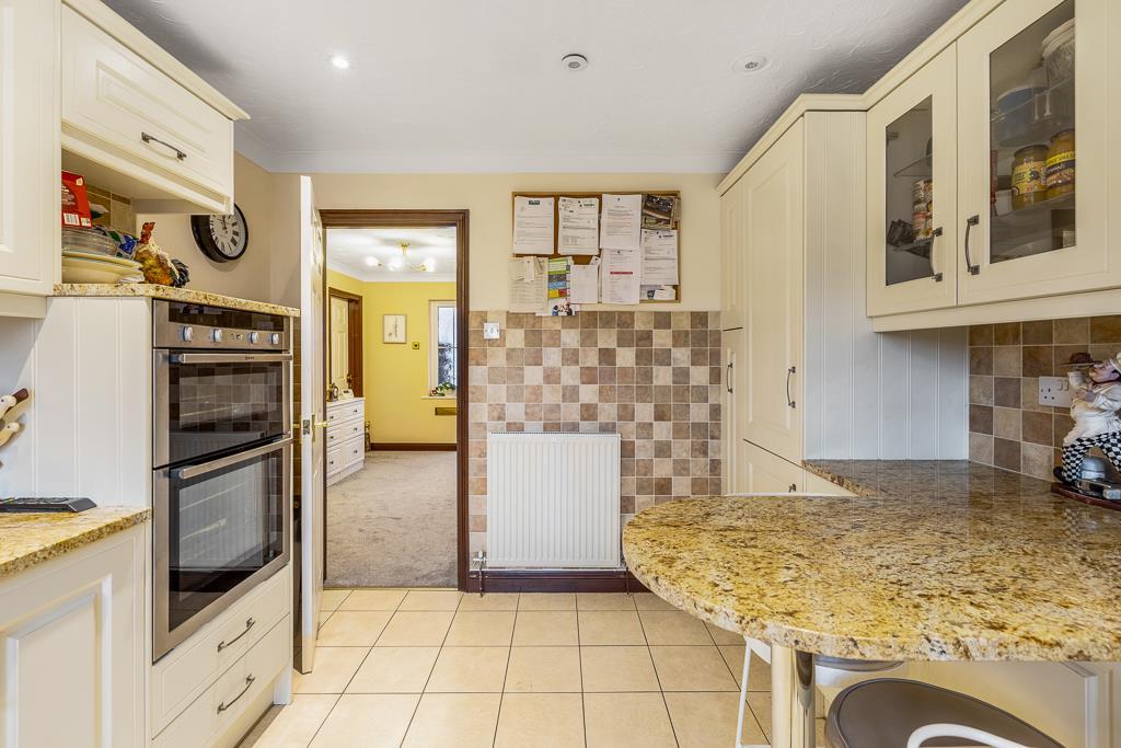25 Kingfisher Drive (Surfleet)-26.jpg