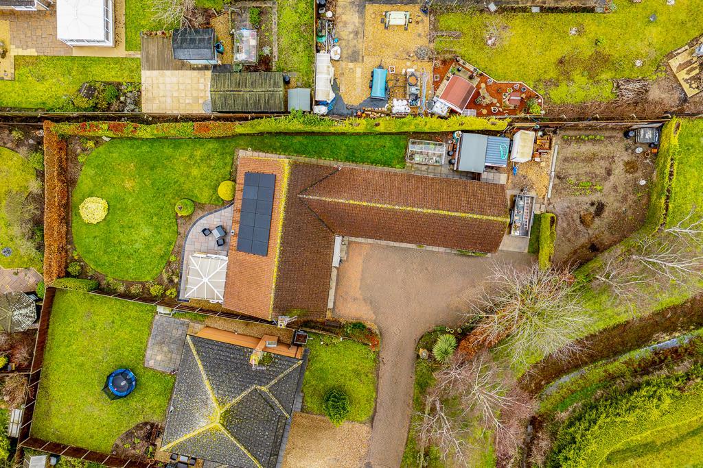 25 Kingfisher Drive (Surfleet)-4.jpg
