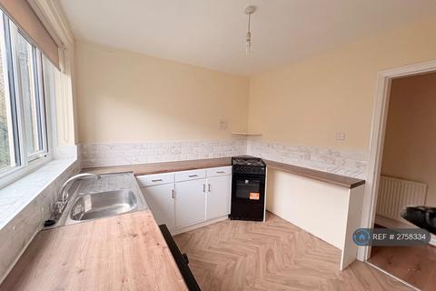 3 bedroom flat to rent, Glenside Crescent, West Kilbride, KA23