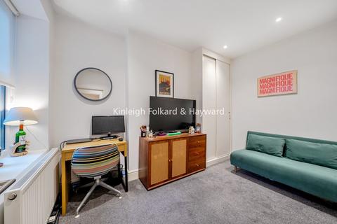 2 bedroom flat to rent, Gilbey Road, Tooting, London, SW17