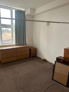 1 bedroom flat for sale, Flat 20 Stanford House, Princess Margaret Road, East Tilbury, Tilbury, Essex, RM18 8YP